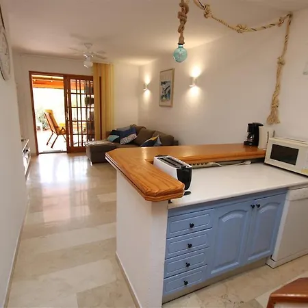 Apartman Cactus's House, 150 M Beach, 1 Bdr, 4 Guests, Wifi, Netflix, *